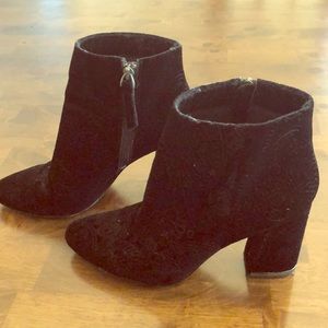 Suede black boots
